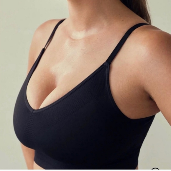 Knix Longevity Bra XL sport black
I have two of the large - Picture 4 of 7